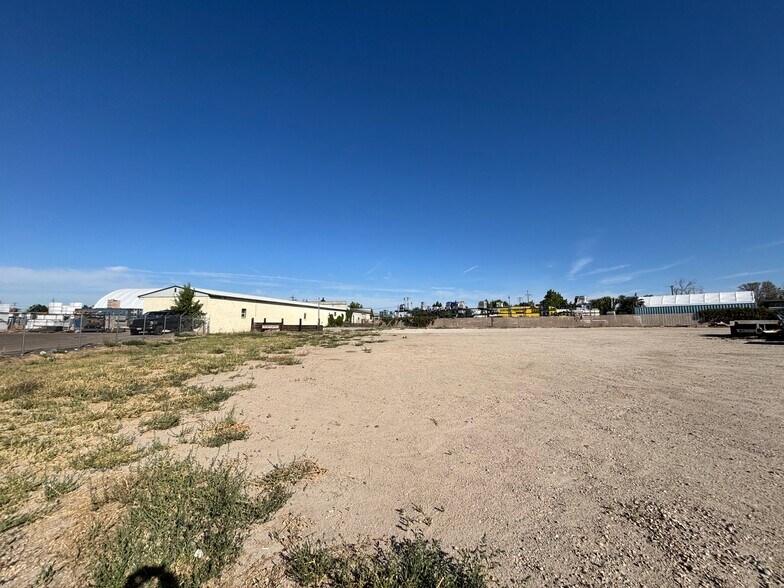 701 N 39th St, Nampa, ID à louer - Photo du bâtiment - Image 2 de 2