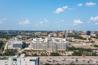 1950 N Stemmons Fwy, Dallas, TX - Aérien  Vue de la carte - Image1