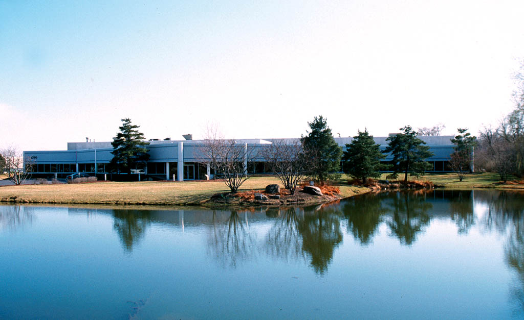 1290 Lakeside Dr, Gurnee, IL for sale Building Photo- Image 1 of 2