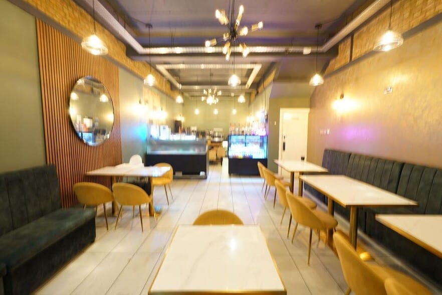 77 Lodge Ln, Grays for lease - Building Photo - Image 3 of 16