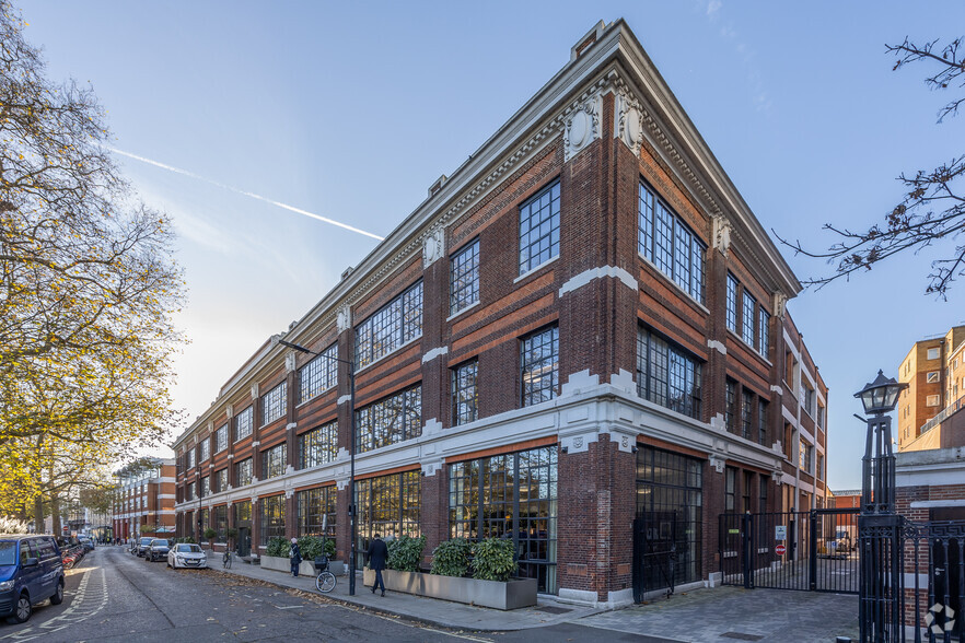 184 Shepherds Bush Rd, London for lease - Building Photo - Image 3 of 4