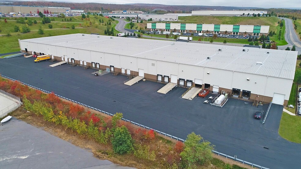 124 Centerpoint Blvd, Jenkins, PA à louer - Photo du bâtiment - Image 3 de 7