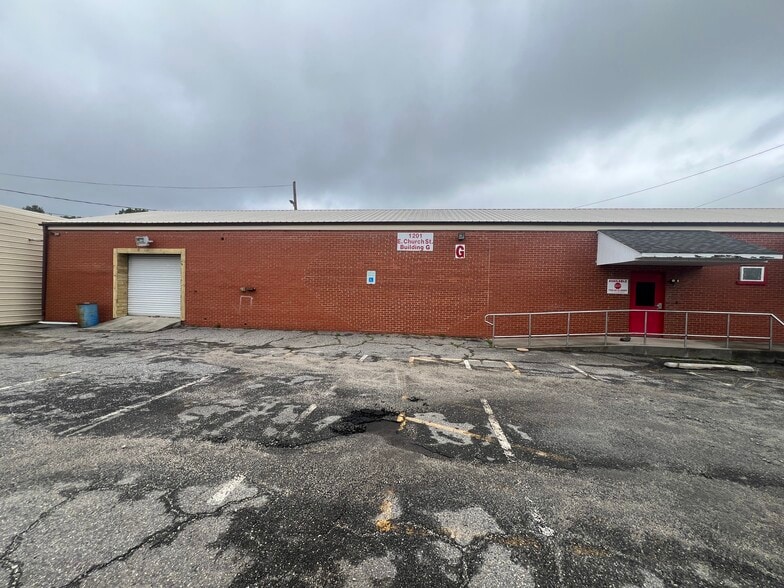 1201 E Church St, Cherryville, NC for sale - Primary Photo - Image 1 of 2