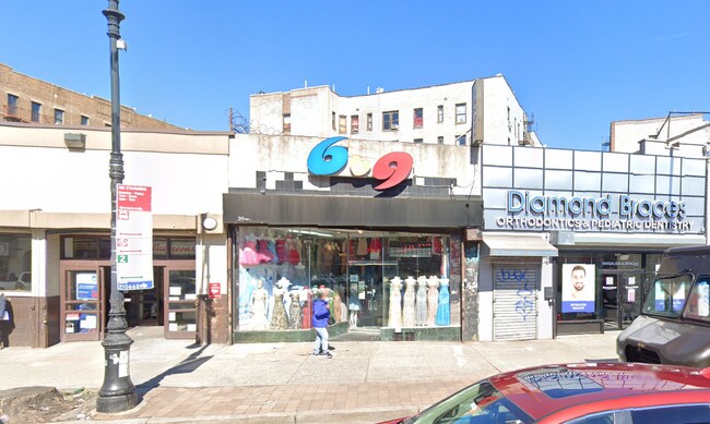 More details for 39 W Fordham Rd, Bronx, NY - Retail for Lease