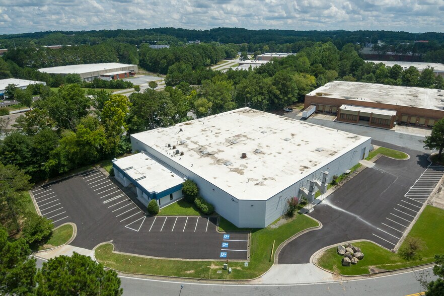 250 Villanova Dr, Atlanta, GA à louer - Aérien - Image 2 de 3