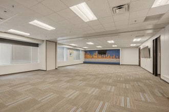 1707 Market Place Blvd, Irving, TX à vendre Photo intérieure- Image 1 de 9