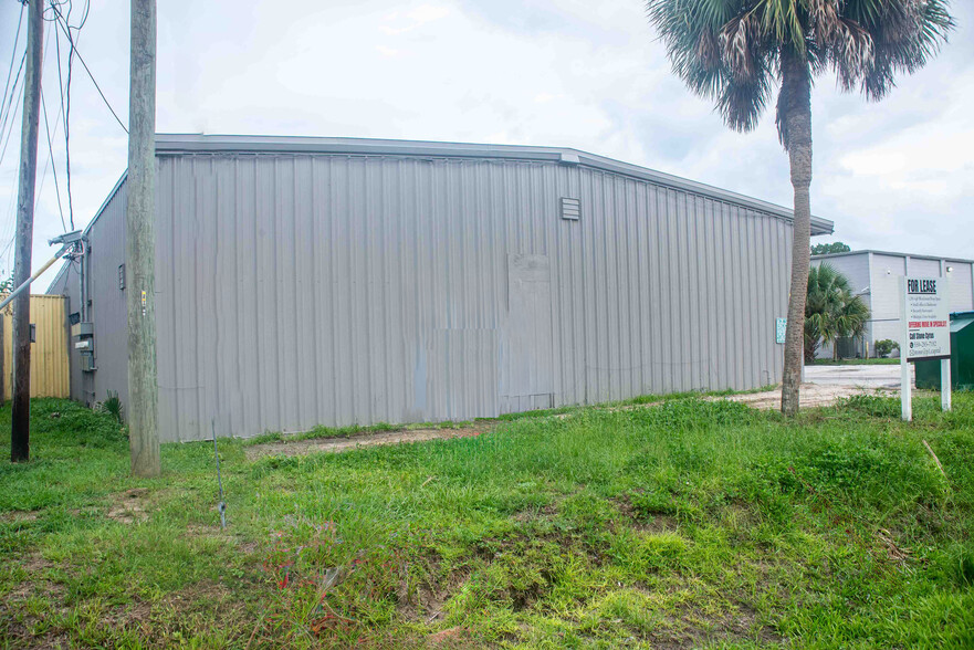 3033 NE 19th Dr, Gainesville, FL for lease - Building Photo - Image 3 of 8