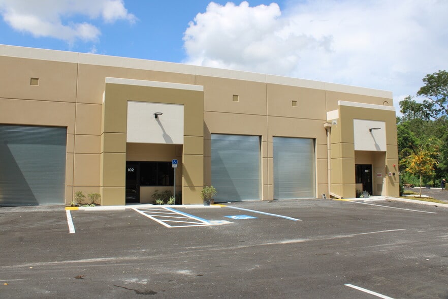 1201 Tech, Tampa, FL for lease - Building Photo - Image 3 of 6