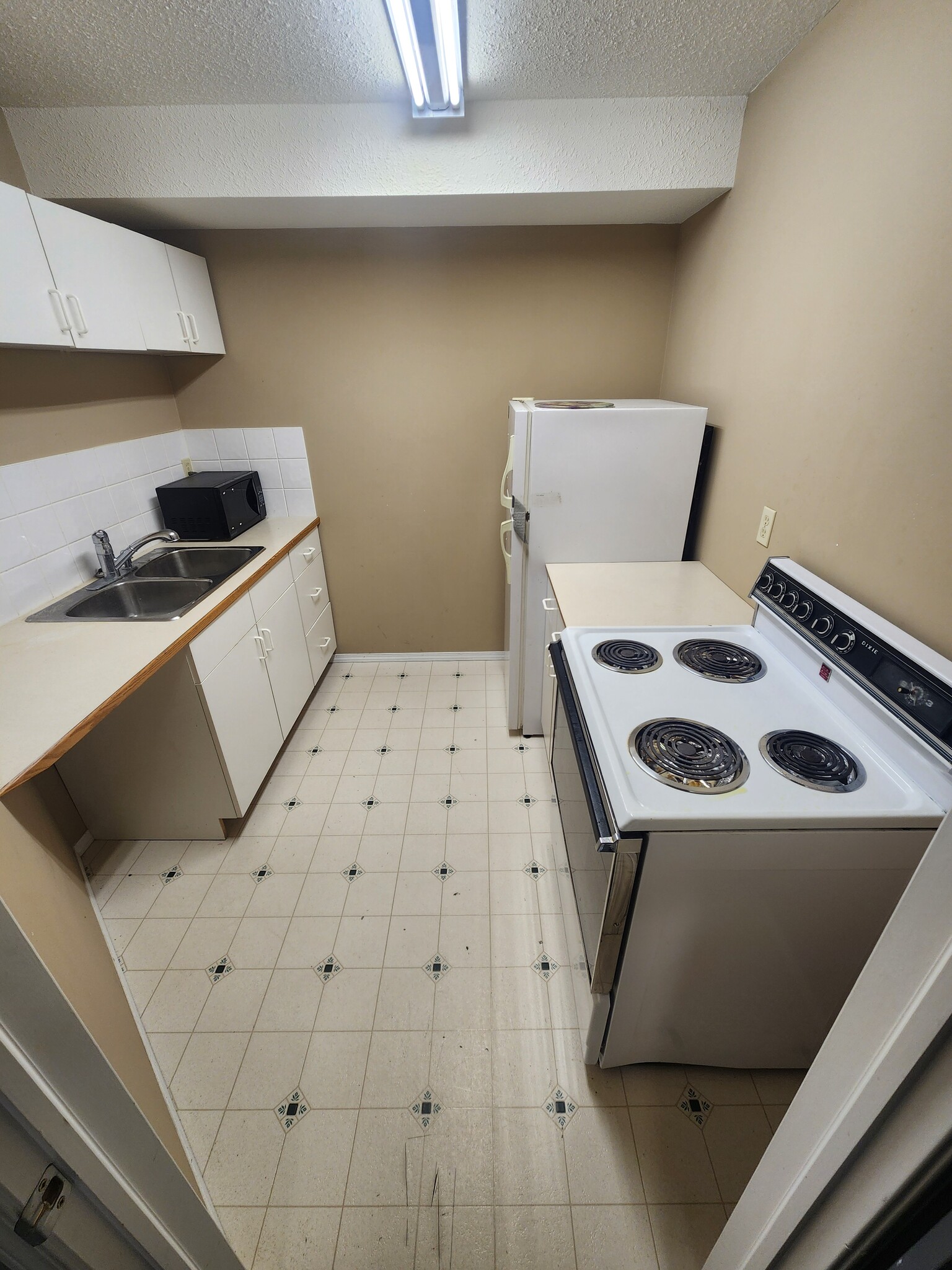 95 Brent Blvd, Strathmore, AB à louer Photo intérieure- Image 1 de 12