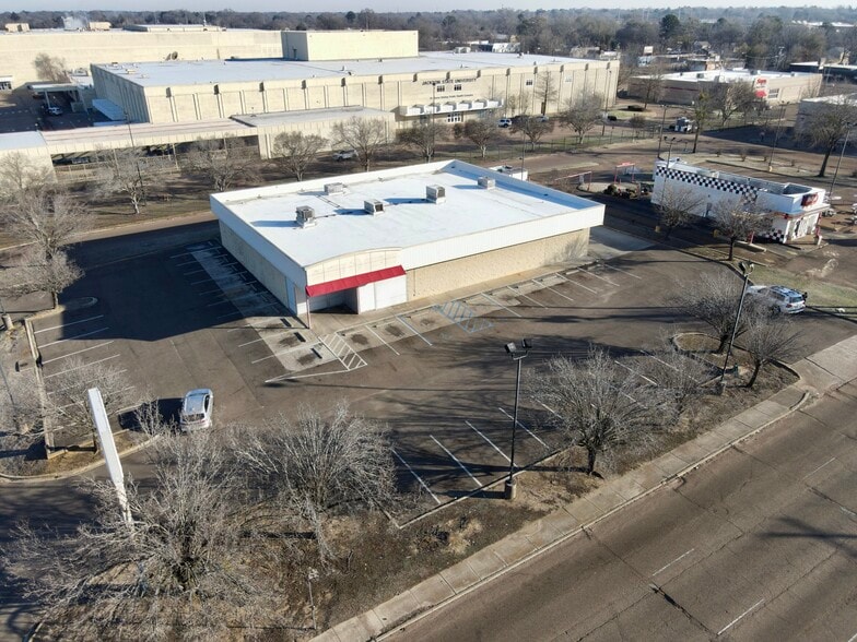 320 Woodrow Wilson Ave, Jackson, MS à vendre - Photo du bâtiment - Image 3 de 3