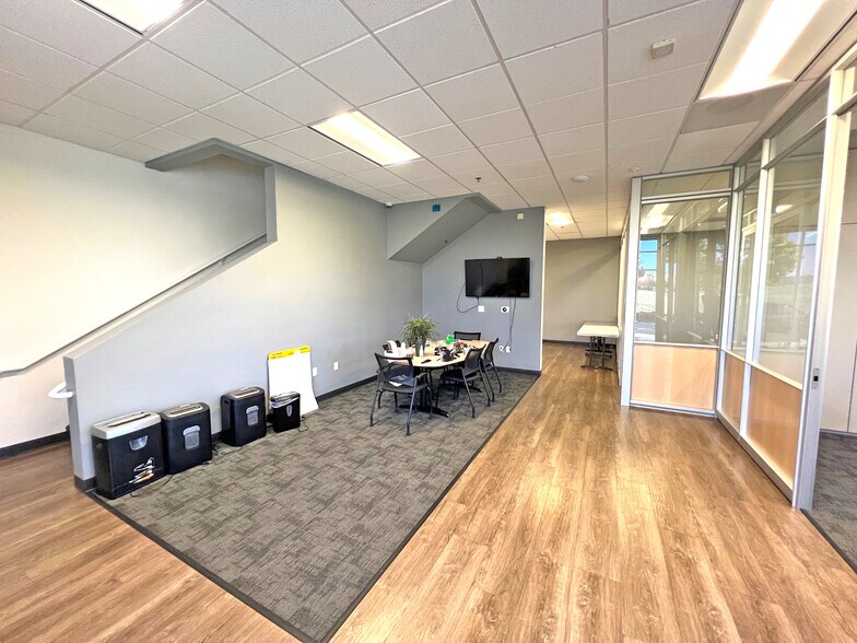 5724 Lonetree Blvd, Rocklin, CA à louer - Photo du bâtiment - Image 3 de 9