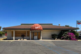 Plus de détails pour 330 S 11th Ave, Hanford, CA - Commerce de détail à louer