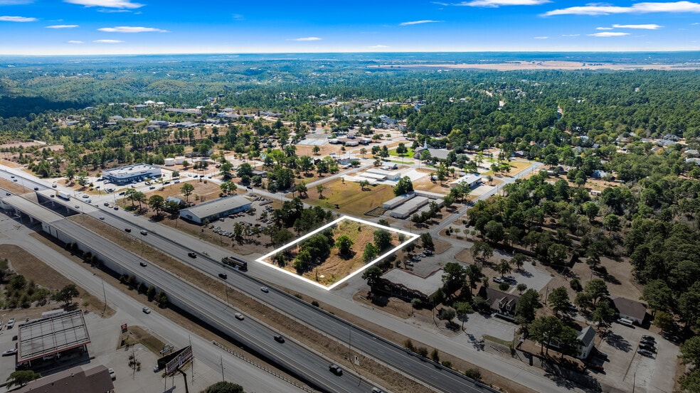 3999 State 71 hwy, Bastrop, TX à vendre - Photo du bâtiment - Image 3 de 17