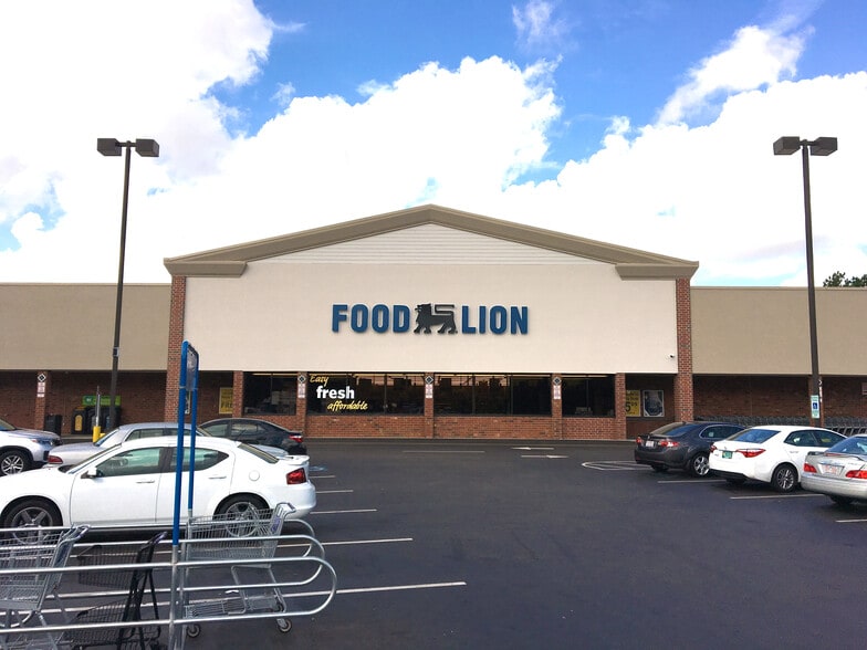 929 McArthur Rd, Fayetteville, NC for lease - Building Photo - Image 2 of 4