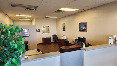 3231 N Decatur Blvd, Las Vegas, NV à louer Photo intérieure- Image 1 de 3