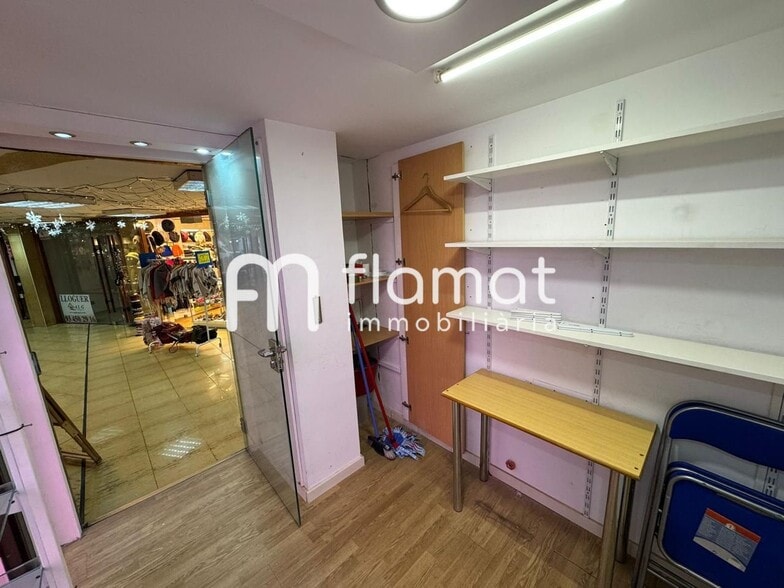Retail in Barcelona, Barcelona for lease - Interior Photo - Image 3 of 4