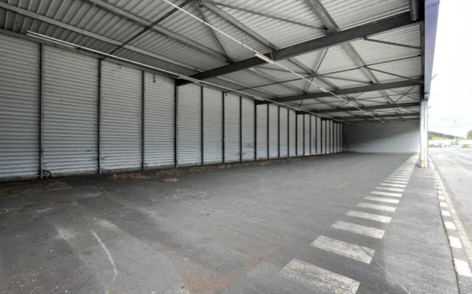 32 Rue Louis Joseph Gay Lussac, Carvin for lease - Building Photo - Image 3 of 16