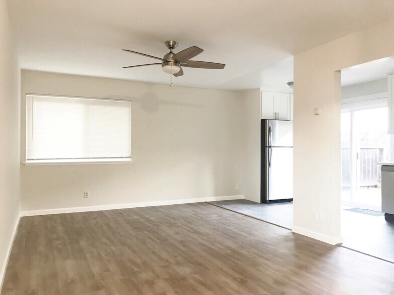 227 Madrone St, Redwood City, CA à vendre - Photo du bâtiment - Image 3 de 9