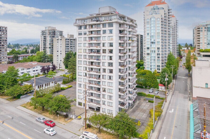621 Eighth St, New Westminster, BC à vendre - Photo du bâtiment - Image 3 de 5