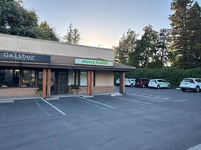 2030 Redwood Rd, Napa, CA à louer Photo du bâtiment- Image 2 de 2