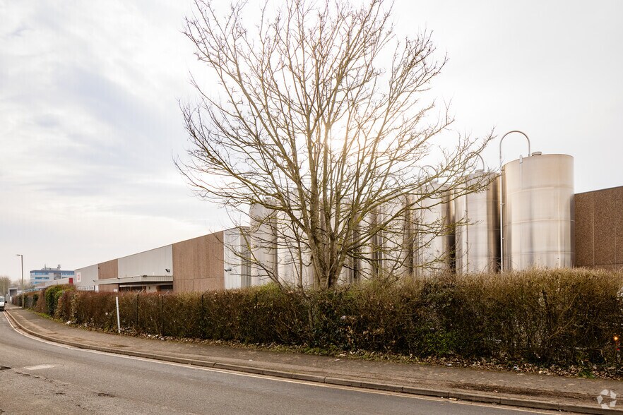 Beaumont Rd, Banbury à louer - Photo du bâtiment - Image 2 de 5