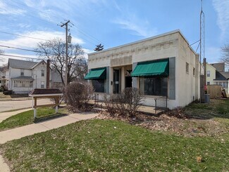 Plus de détails pour 404 N West Ave, Freeport, IL - Bureau à vendre