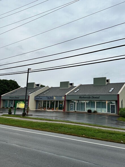 1695 Empire Blvd, Webster, NY à louer - Photo du bâtiment - Image 1 de 15