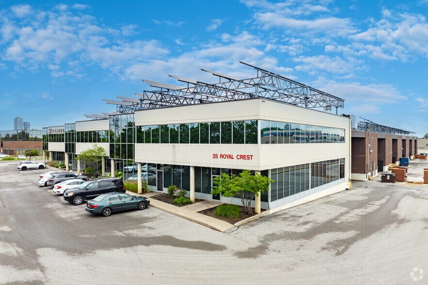 25 Royal Crest Ct, Markham, ON à vendre - Photo du bâtiment - Image 1 de 1