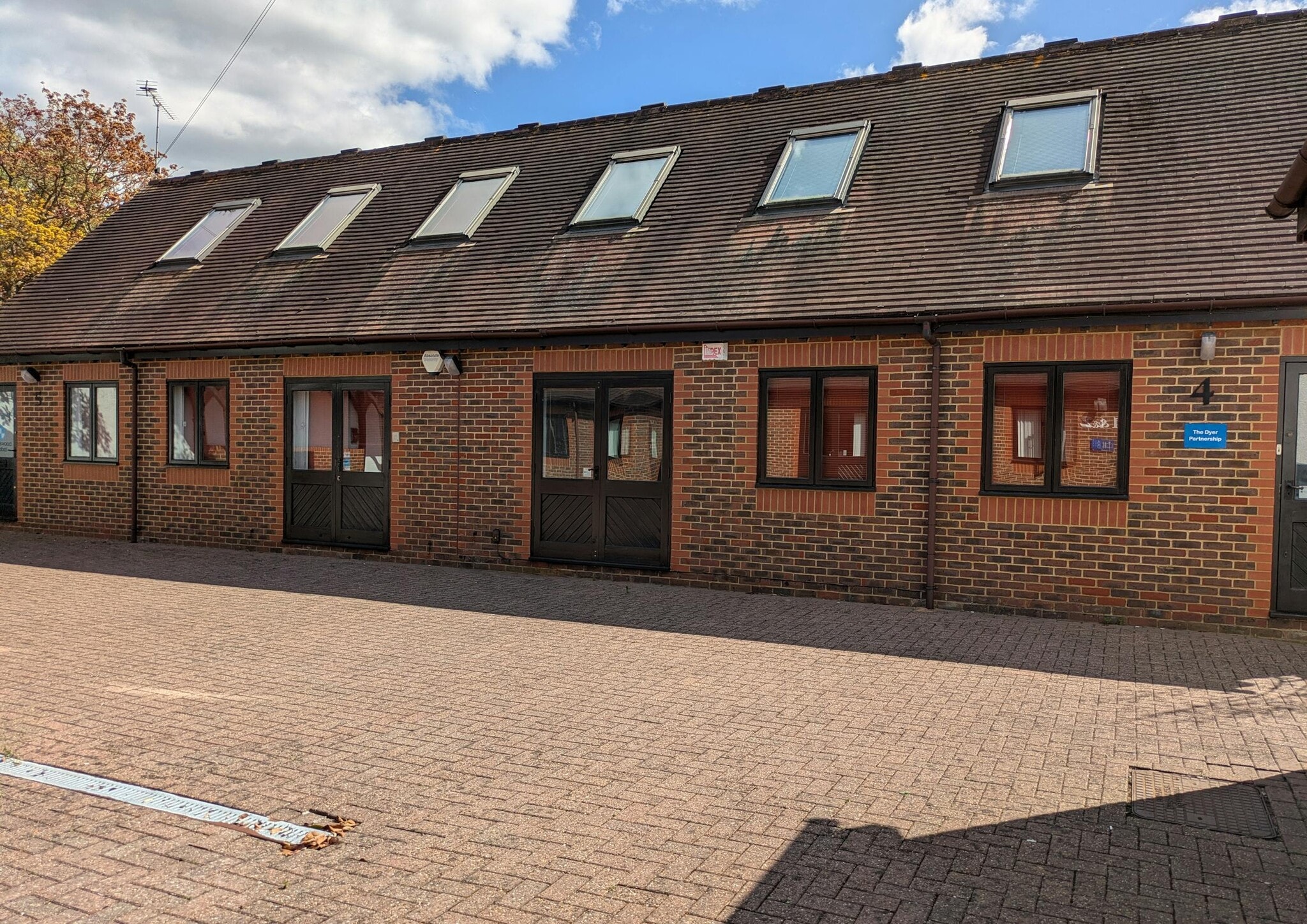 Guildford Rd, Chobham for lease Building Photo- Image 1 of 3