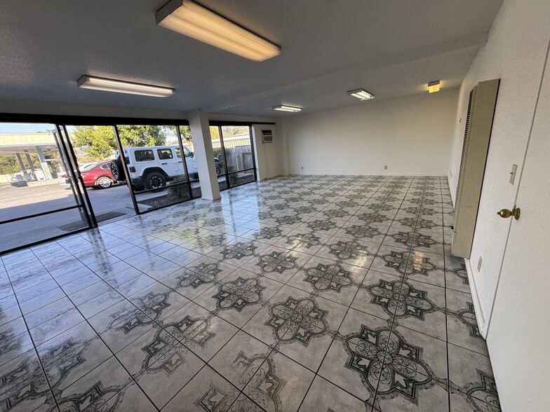 9100 El Camino Real, Atascadero, CA for lease - Building Photo - Image 3 of 32