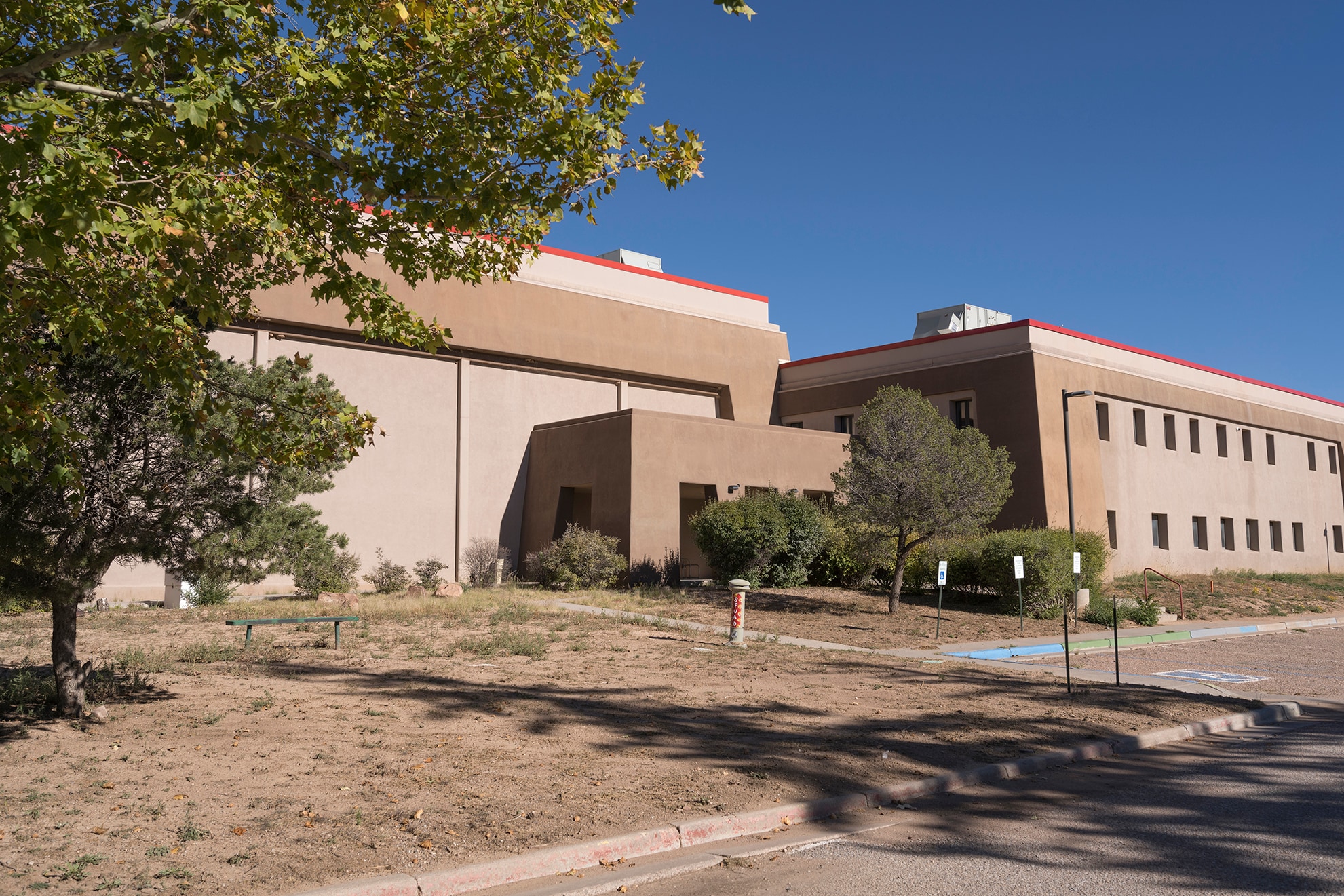 1600 Saint Michaels Dr, Santa Fe, NM for lease Building Photo- Image 1 of 8