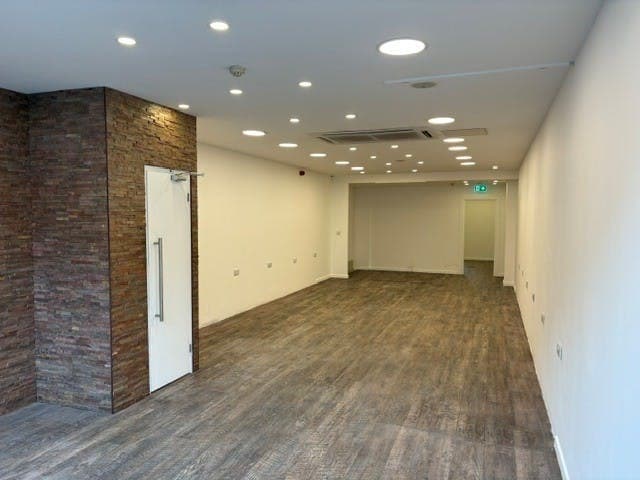 29 Peach St, Wokingham for lease - Building Photo - Image 3 of 7
