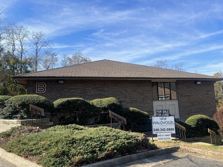 2250 Murrell Rd, Lynchburg, VA for lease - Building Photo - Image 3 of 4