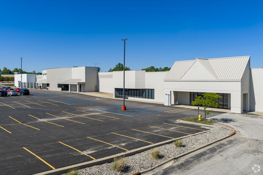 3080 S Linden Rd, Flint, MI for sale - Building Photo - Image 1 of 24
