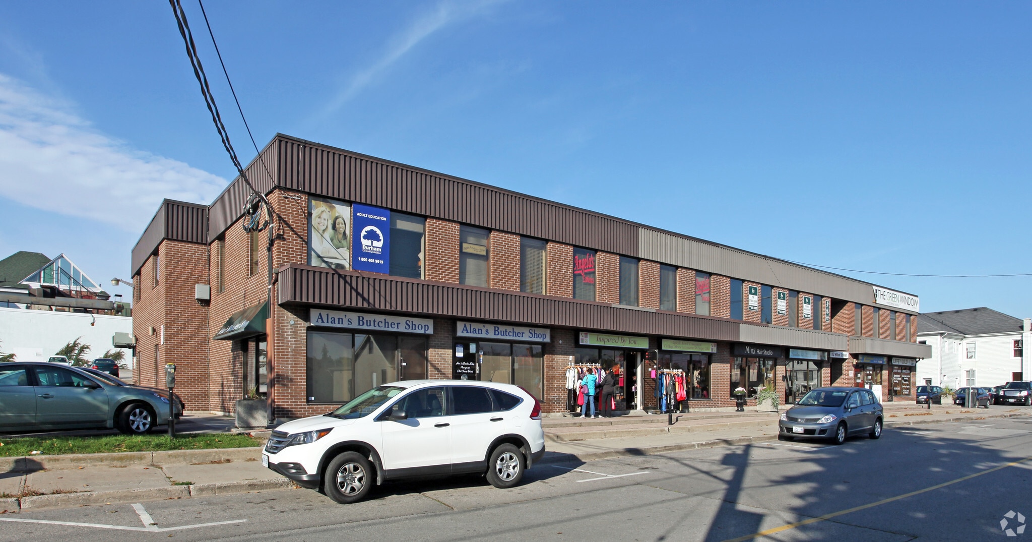 108-122 Athol St, Whitby, ON à vendre Photo principale- Image 1 de 1