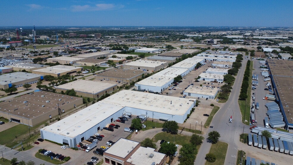605 109th St, Arlington, TX for lease - Building Photo - Image 3 of 10