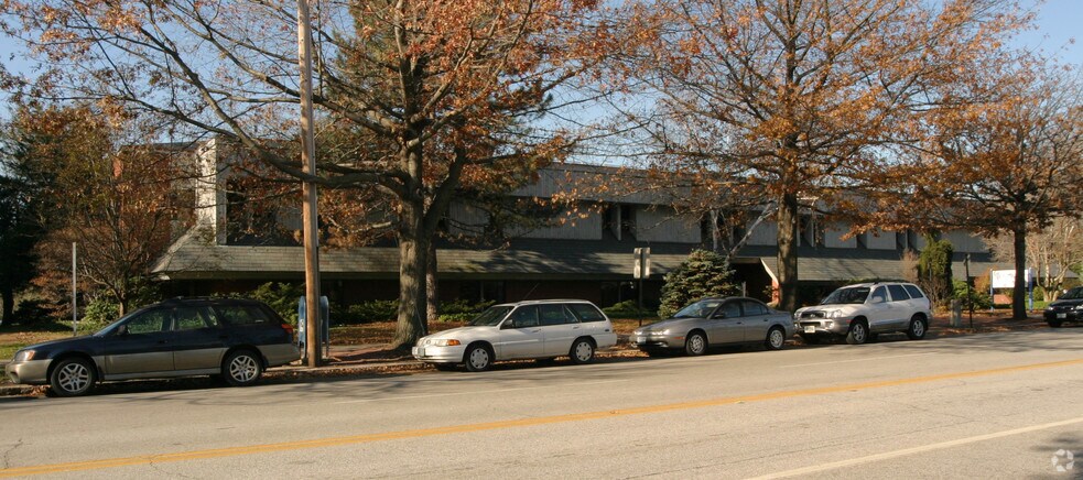 1850 Elm St, Manchester, NH à louer - Photo du bâtiment - Image 2 de 11