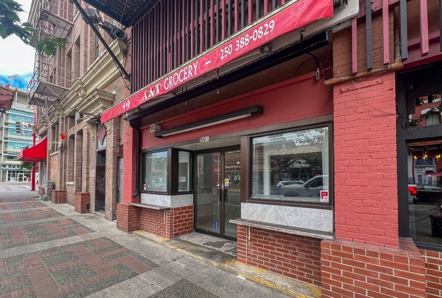 557-561 Fisgard St, Victoria, BC à louer - Photo du bâtiment - Image 2 de 5