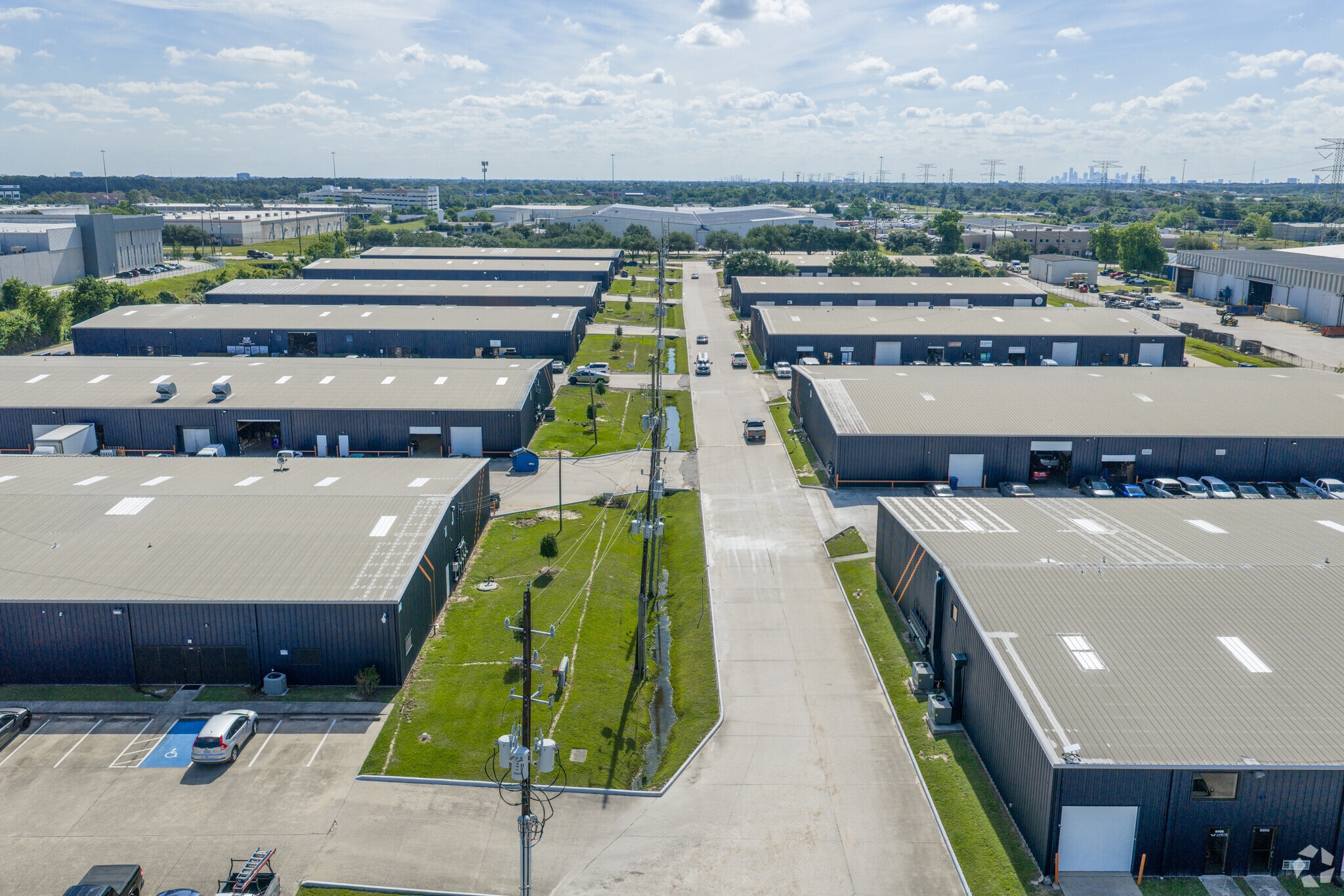 2121 Brittmoore Rd, Houston, TX for lease Primary Photo- Image 1 of 9