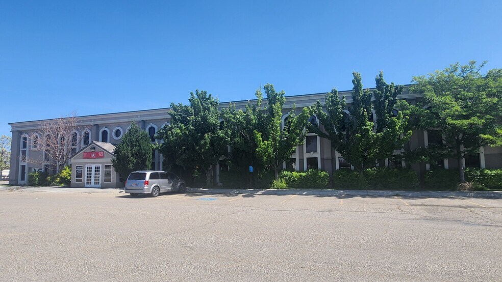 3950 S Yellowstone Hwy, Idaho Falls, ID à vendre - Photo du bâtiment - Image 2 de 3
