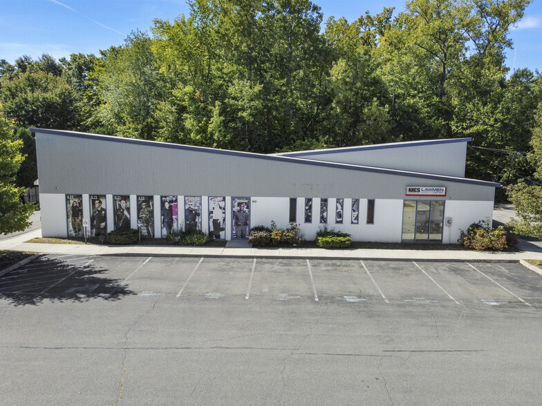 2038 Central, Albany, NY for lease - Building Photo - Image 1 of 32