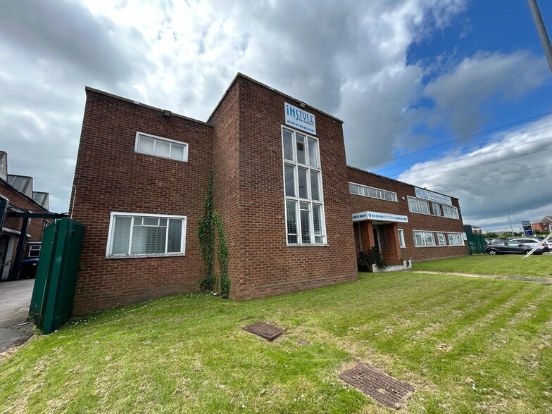 Eastern Av, Dunstable à louer - Photo du bâtiment - Image 1 de 6
