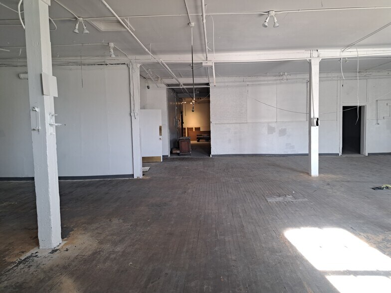 1724 N 13th St, Saint Louis, MO à louer - Photo du bâtiment - Image 3 de 14