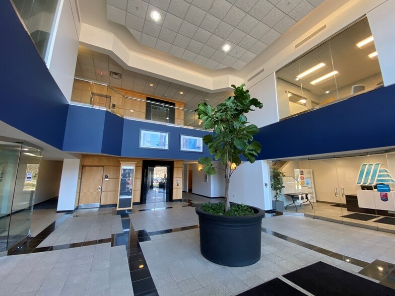 5115 Parkcenter Ave, Dublin, OH for lease - Interior Photo - Image 3 of 3