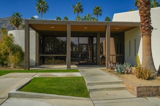 750 E Tahquitz Canyon Way, Palm Springs, CA à louer Photo intérieure- Image 1 de 32