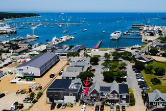 Plus de détails pour 79 Beach Rd, Vineyard Haven, MA - Vente au détail à vendre