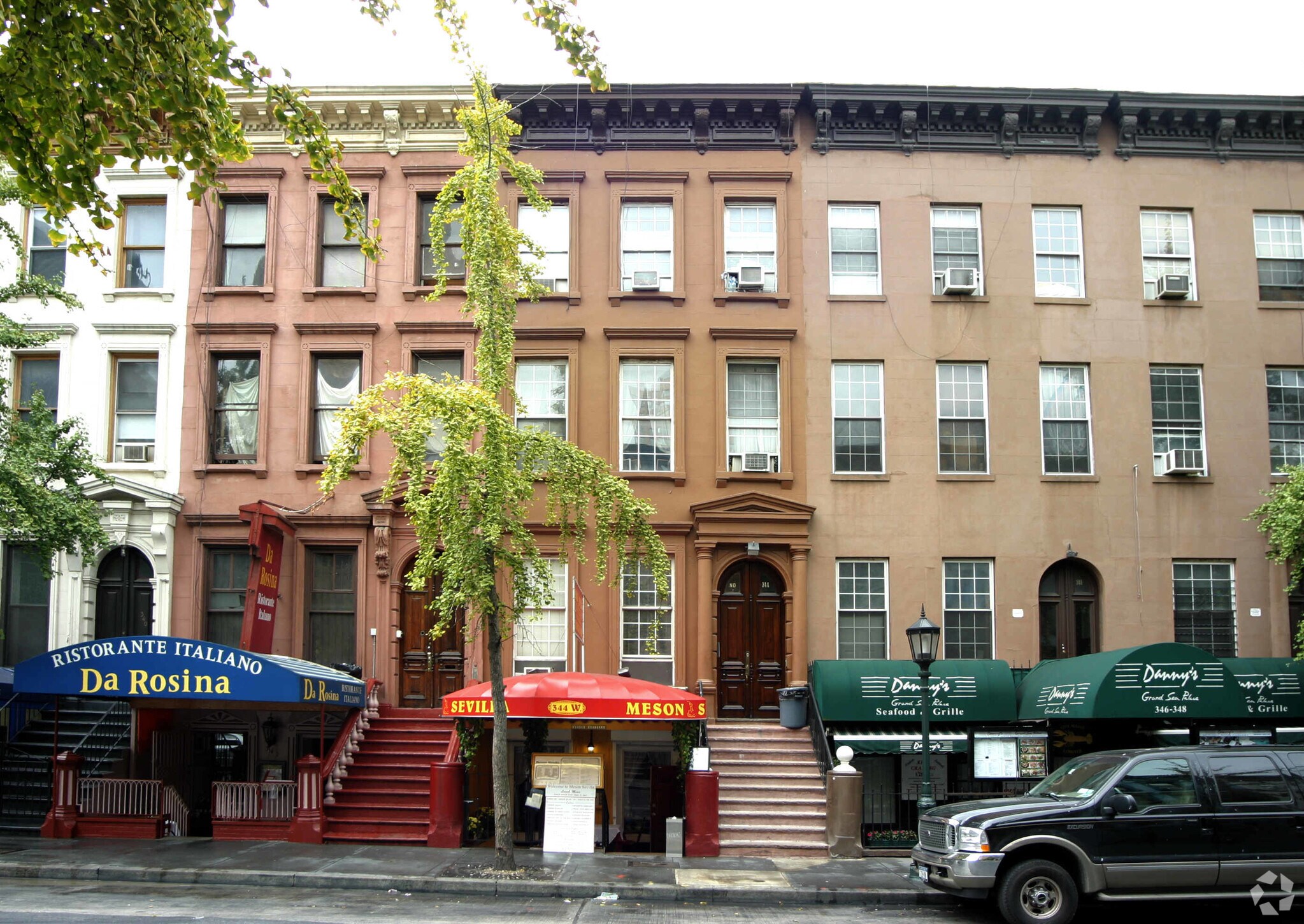 344 W 46th St, New York, NY à louer Photo principale- Image 1 de 3