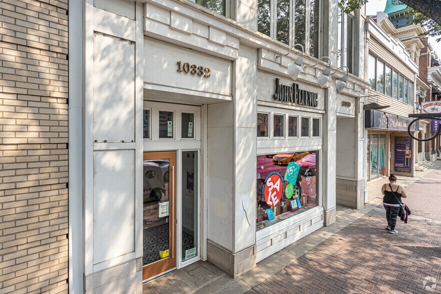 10330 82nd Ave NW, Edmonton, AB à louer - Photo du bâtiment - Image 2 de 6