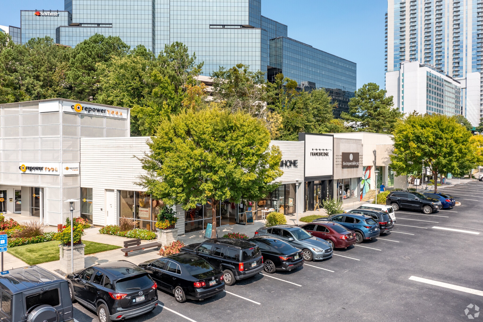 3400 Around Lenox Dr, Atlanta, GA for lease Primary Photo- Image 1 of 7