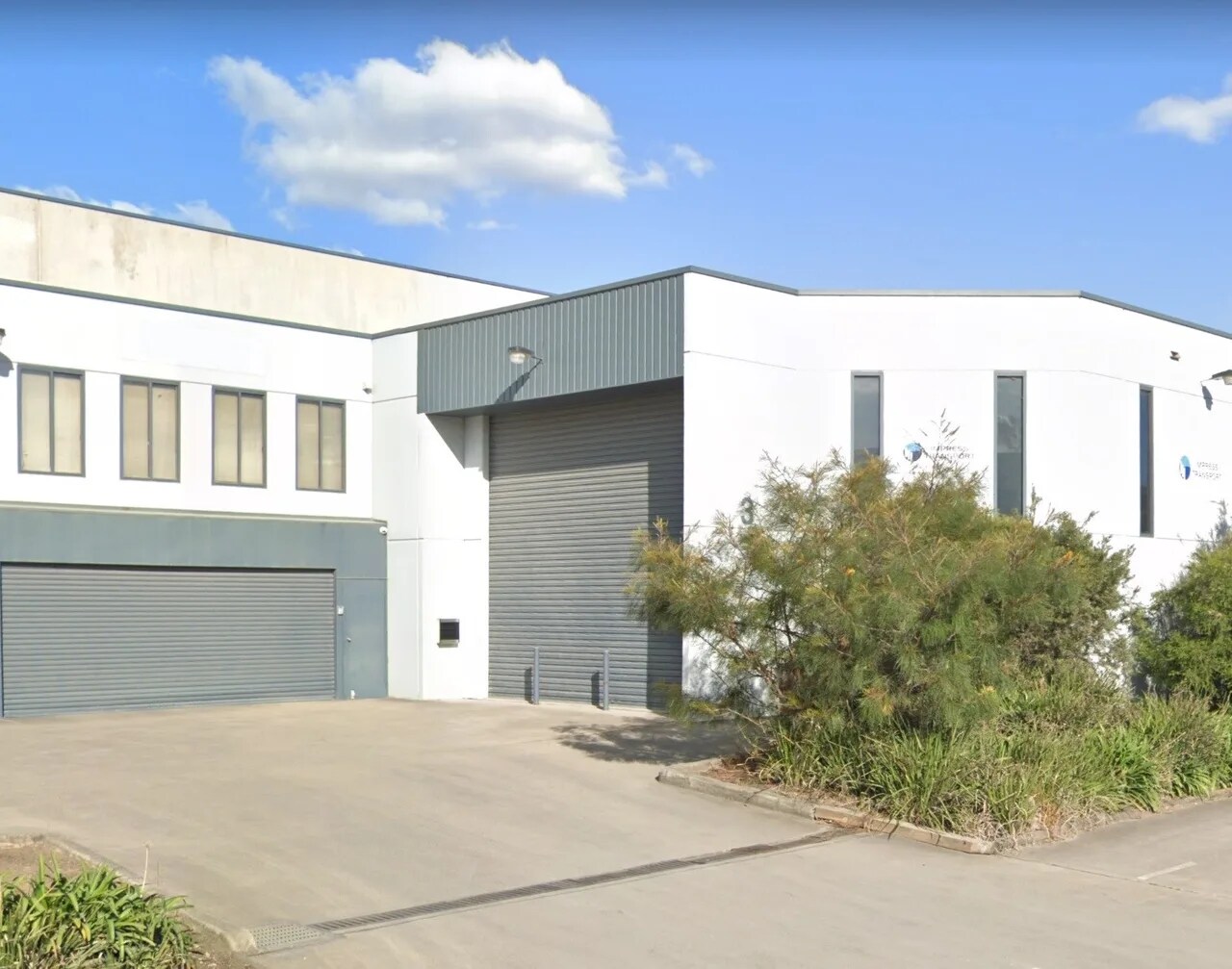 4 Duck St, Auburn for lease Building Photo- Image 1 of 4